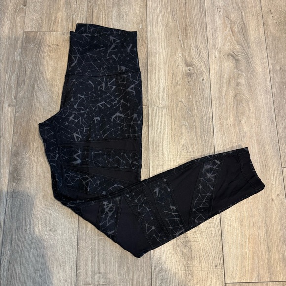 lululemon athletica Black Patterned Leggings - Picture 2 of 5